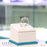 Lenya Jewelry แหวนเงินแท้ 925 ชุบทองคำขาว ประดับด้วย SWAROVSKI ZIRCONIA สีขาว สวยคลาสสิค เสริมบุคลิกเพิ่มความมั่นใจ