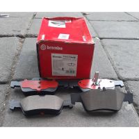 ผ้าเบรกหลังbrembo benz w211  ผ้าเบรคหน้า w211c200 220CDi 240 280 ปี 02-10