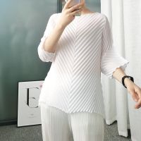 2023 Hot Miyake pleated  new summer high-end and super good-looking short top womens chiffon irregular short-sleeved T-shirt