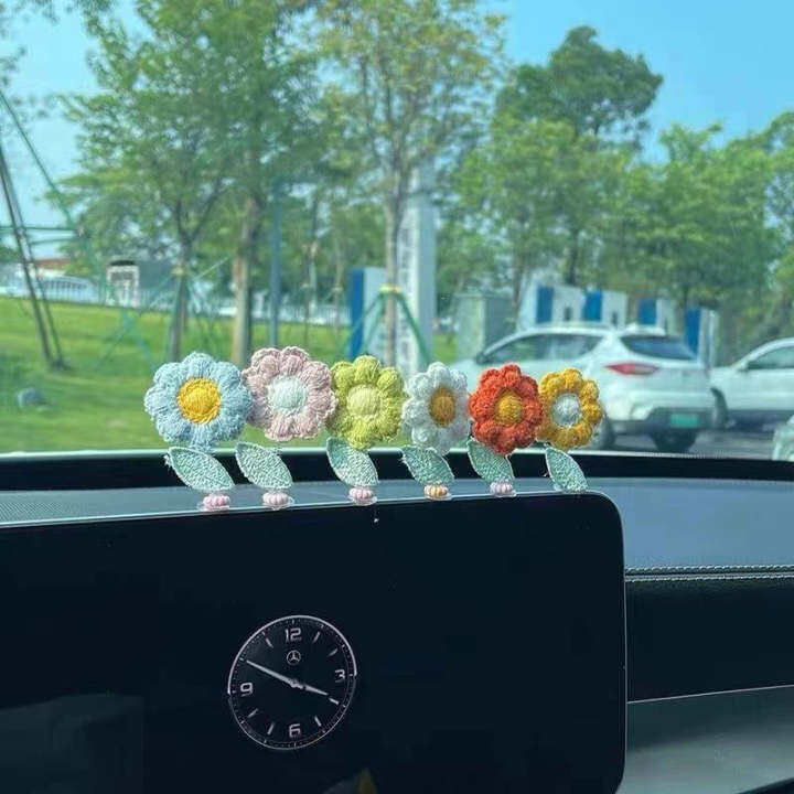 playful-center-console-decoration-novelty-car-accessories-car-head-shaking-flower-ornament-creative-center-console-car-decoration-three-dimensional-car-window-decoration