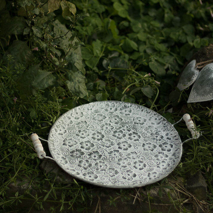 jinserta-handcrafted-round-flat-metal-plate-retro-dessert-cake-bread-plate-decorative-antique-serving-tray-with-handles