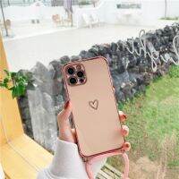 (สไตล์ใหม่) สร้อยคอแบบคาดตัวสุดหรูสายคล้องคอเคสนิ่มลายหัวใจแห่งความรักชุบด้วยเคสโทรศัพท์สำหรับ iPhone 13 Pro Max 14 12 11 MiNi X XS XR 7 8 Plus SE 20