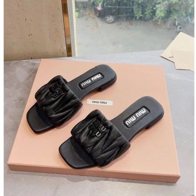 Pure original star super hot the same style 2023 spring and summer new comfortable outerwear sheepskin flat high-heeled slippers
