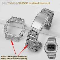 ✿ 2023ดั้งเดิม☾GWM5610สำหรับ CASIO ฝังเพชรเคสสาย DW5600 GW5600สายโลหะ DW-5600 316L สร้อยข้อมือเหล็กของผู้ชายอุปกรณ์ฟรี