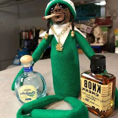 Snoop on A Stoop Christmas Elf Doll Spy on A Bent Christmas Elf Doll Home Decoration New Year Christmas Gift Toys