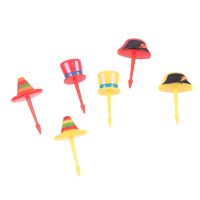 ；‘。、’ 6Pcs/Set Mini Cartoon Hats Fruit Fork Kids Snack Dessert Pick Cake Bento Lhes Party Decoration Cute Forks