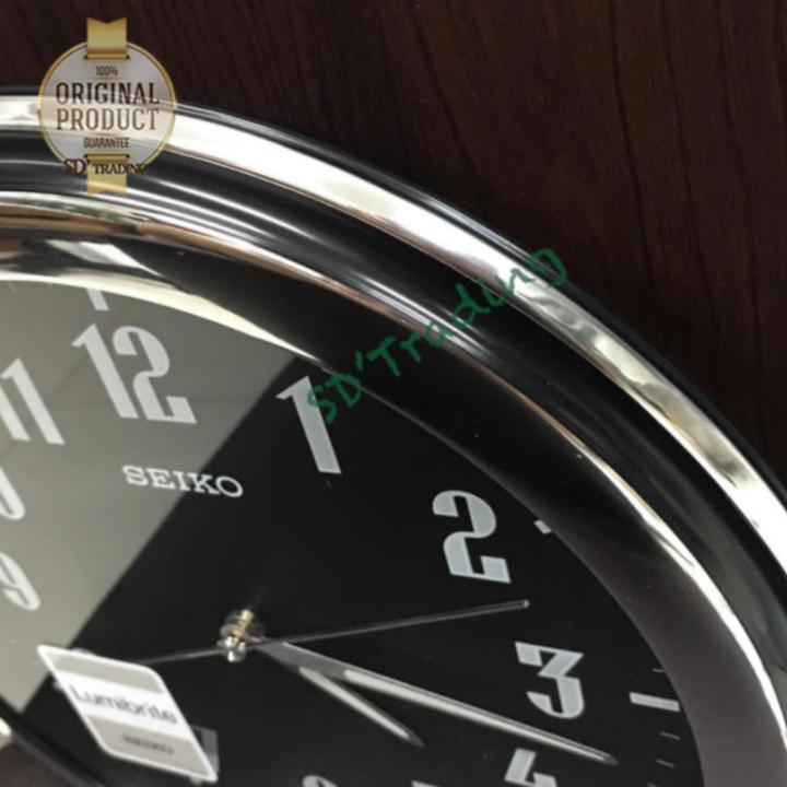 seiko-นาฬิกาแขวนผนัง-ตัวเลขสะท้อนแสง-สีเงินสลับดำ-รุ่น-qxa313t