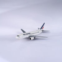 Spot parcel post Cross-Border Recommended Airliner Model Zinc Alloy Simulation Model Airplane Drop-Resistant Passenger Plane Personalized Design Factory Wholesale