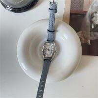 ins watch female Korean version retro Kong style fashion barrel-shaped dial is exquisite and versatile