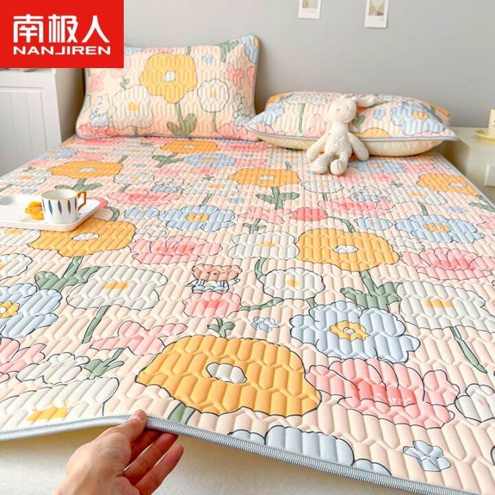 antarctic-three-piece-childrens-sheets-mats-conditioning