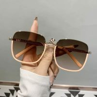 ﹍◙☬ JSJM New Fashion Oversize Sunglasses Women Luxury Metal Square Sun Glasses Gradient Sunshade Eyewear Lady UV400 Oculos De Sol