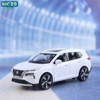 1:32รถยนต์ Nissan X-TRAIL SUV รถโลหะผสมของเล่นโลหะหล่อจากโลหะแบบจำลองขั้นสูงคอลเลกชัน F592ของขวัญสำหรับเด็กด้วยเสียงและไฟ