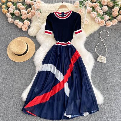 Design Sense Color Matching Stripes Stitching Ladies Knit Short-sleeved Heavy Pleated Chiffon Dress 2021 New
