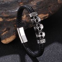 《 DTOU Fashion 》 Cool Skeleton Skull สร้อยข้อมือหนังสำหรับผู้ชายสแตนเลส Punk Rock Gothic Charm กำไลข้อมือถักชายสายรัดข้อมือเครื่องประดับ FR1230