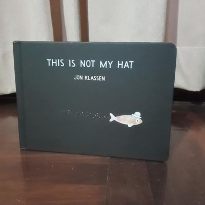 This Is Not My Hat หนังสือ หมอประเสริฐแนะนำ English ฺBoard Book #หมอประเสริฐแนะนำ 2-8ปี