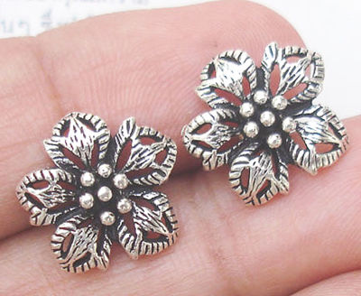 Beautiful Sterling silver Thai design earrings flower 925 ลวดลายไทย น่ารักทำจากมึอลวดลายไทยตำหูเงินสเตอรลิงซิลเวอรสวยของฝากที่มีคุณค่า