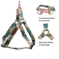 สายรัดสุนัข Cotton Green Plam Leaf พร้อม Bowtie และ Basic Dog Leash อุปกรณ์สำหรับสัตว์เลี้ยงแบบปรับได้