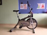 Xe đạp tập liên hoàn Air Bike cho người già