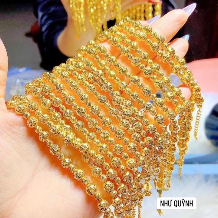 Lắc tay mạ vàng 24k là dòng sản phẩm cao cấp và đẹp nhất trong bộ sưu tập lắc tay của chúng tôi. Với chất liệu và kỹ thuật mạ vàng đỉnh cao, sản phẩm sẽ mang đến cho bạn sự sang trọng và đẳng cấp.