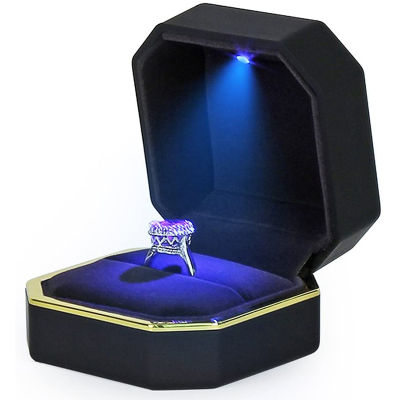 ข้อเสนอของขวัญเครื่องประดับกำมะหยี่ LED สำหรับการหมั้นกล่องใส่แหวนงานแต่งงาน