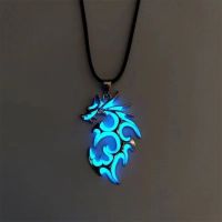 JDY6H Vintage Magic Steampunk Glowing Luminous Punk Dragon Pendants Necklaces for Mens Women Jewelry Glow In The Dark Pendant Neckl