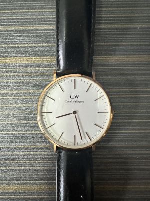 นาฬิกา Clock ของ DW ของพ่อค้าใส่เอง ใส่ทางการ แฟชั่น ทำงาน ได้ทุกลุค Everydaylooks ขายตามสภาพนะครับ ไม่มีกล่อง ซื้อมา7000ส่งต่อ2000
