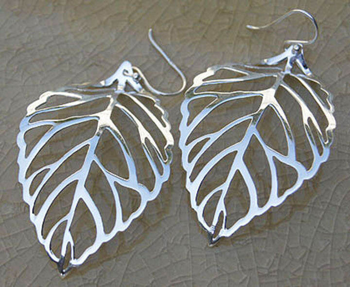 oho-nice-bent-leaves-earrings-dangle-sterling-silver-beautiful-gift-ใบไม้โค้งงอสวยงาม-ห้อยตำหูเงินสเตอรลิงซิลเวอรใช้สวยของฝากที่มีคุณค่า-ฺชาวต่างชาติชอบมาก