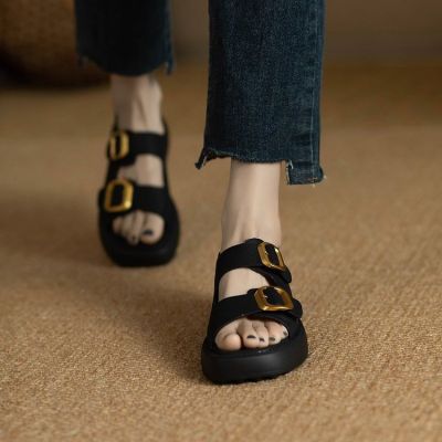 Really soft leather sandals women 2022 summer new ins tide large base of portable wind of England brim joker beach shoes