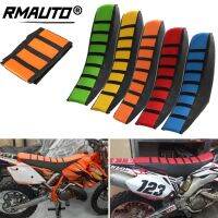 ที่หุ้มเบาะนั่งยางรถจักรยานยนต์แบบนิ่มสีส้มลายทางสำหรับ KTM 350 EXC-F/SX-F 50 SX 250 EXC-F 200/300 EXC 450/200SXF 250