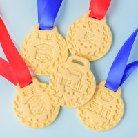 Medal Badge School Bachelor Cap Biscuit Mold 2023 Graduation Season Cookie Cutter Home DIY Fondant Pressing Mould Baking Tools Bread Cake  Cookie Acce