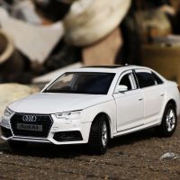 รถ AUDI 1:32ของเล่นรถโลหะผสม A4รถและโมเดลรถของเล่นโมเดลรถเหล็กจำลองของสะสมไฟและเสียงเป็นของขวัญสำหรับเด็ก