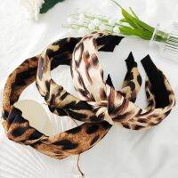 【YF】 2021New fashion products Leopard flannel pearl knotted headband for Women Elastic Girl Hair Accessories Headwear