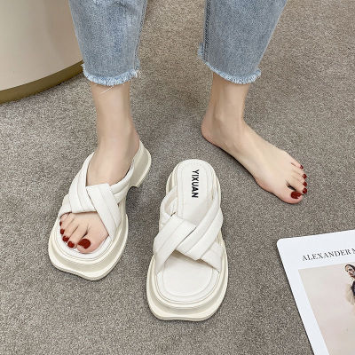 High-end slippers womens 2023 new thick-soled muffin flip-flops ins trendy cool style sandals and slippers