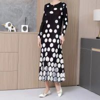 2MUAY รุ่น GSA230805 เดรสผู้หญิง เดรสพลีทคุณภาพ POLKA DOT PRINTED PLEAT DRESS 4 สี FREE SIZE