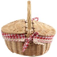 Country Style Wicker Picnic Basket Hamper with Lid and Handle &amp; Liners for Picnics, Parties and BBQs