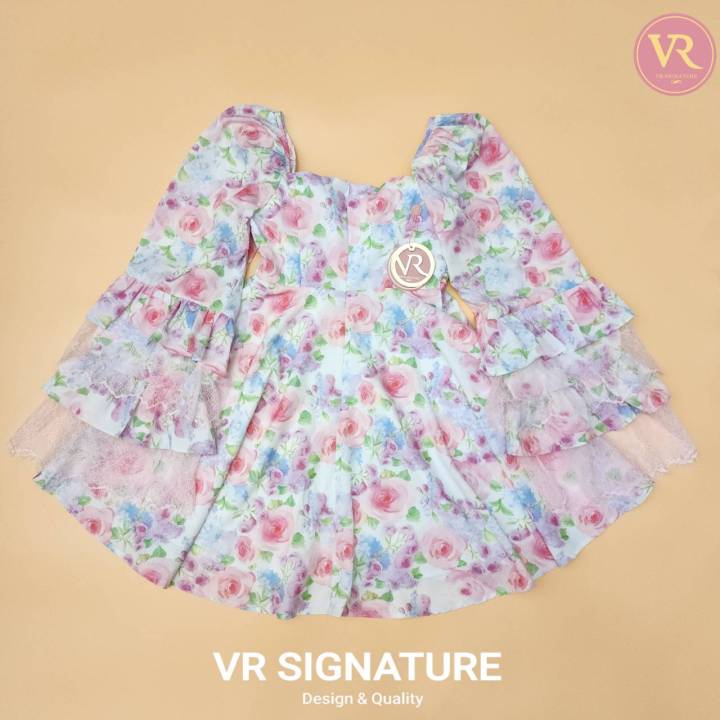 vr-dress-สั้นแขนยาว-ปลายแขนบานแต่งระบานชั้นๆสลับผ้าลูกไม้-ช่วงอกจับจีบแต่งเชือกผูกคอหรือผูกโบว์ด้านหน้าได้ค่ะ-แต่งกระดุม