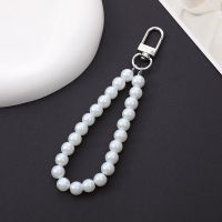 ¤☬⊙ Retro Pearl KeyChains for Women Keyring Car Llavero Bag Backpack Decor Cadena Lanyards Hand Strap Charms for Airpods Case