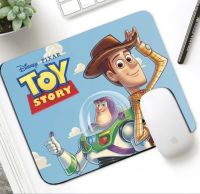 TOY แผ่นรองเม้าส์ แผ่นรองเมาส์ เมาส์ สี่เหลี่ยม  ลาย TOY STORY   1  นุ่มมือ ขนาด 21 x 26 cm สวยงาม น่าใช้งาน งานสวย  PMY  SHOP  มีบริการเก็บเงินปลายทาง