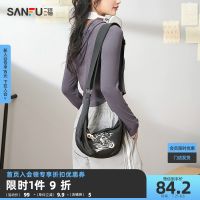 [Disney Mickey Joint Name] Sanfu 2023 Retro Casual Sports Dumpling Bag Womens Bag Satchel 469580