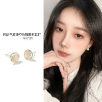 [COD] The new simulation opal earrings female niche fresh girl heart fashion all-match round square