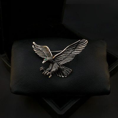 Latest Retro Design Falcon Brooch Mens Womens Personality Charm Party Prom Matching Jewelry