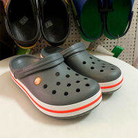 ใหม่ Crocs รองเท้าหลุมรองเท้าแตะชายหาดสำหรับผู้ชายและผู้หญิง