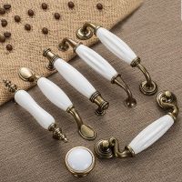 【CW】Antique Bronze White Ceramic Cabinet Handles Zinc Alloy Drawer knobs Wardrobe Door Handle Simple European Furniture Hardware