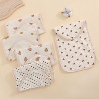 ■卐 Baby Back Sweat Absorbent Cloth for Boys Girl 0-6Y Soft Breathable Print Wash Cloth Skin Friendly Back Towel Burp Cloth