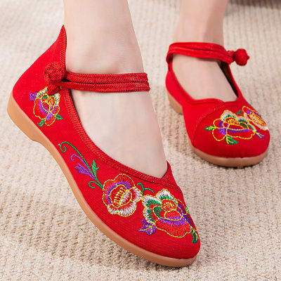 （HOT) ขายส่งสุภาพสตรีรองเท้าผ้าปักกิ่งเก่ารองเท้าผู้หญิงรองเท้าปัก Hanfu รองเท้าชั้นเดียวส้นแบนรองเท้าแม่วัยกลางคนและผู้สูงอายุ