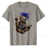 Punk Sloth ในฐานะนักกีตาร์ในวงเฮฟวี่เมทัล-เสื้อยืด