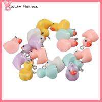 LUCKY HAIRACC 50pcs เรซิน จี้เสน่ห์เป็ด มินิมินิ มี5สี รูปร่างเป็ดรูปร่าง ดีไอวาย 0.7นิ้วค่ะ อุปกรณ์ตกแต่งตกแต่ง สำหรับสร้อยข้อมือสร้อยคอต่างหู