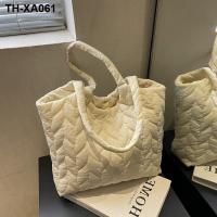 Hot style female cotton-padded jacket bag popular this year the new high-capacity embroider line tote bags one shoulder space cloth