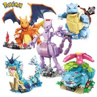 2023ใหม่ล่าสุดโมเดลการ์ตูนโปเกมอนศูนย์กลางเมืองปิกาจู Mewtwo Charizard Venusaur บล็อกตัวต่อโมเดลชุดตัวต่อ DIY สำหรับเป็นของขวัญ