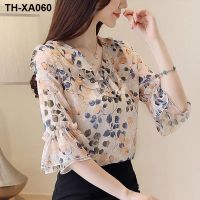 new style Korean short sleeve floral chiffon slim for women loose bell sleeve large size shirt.